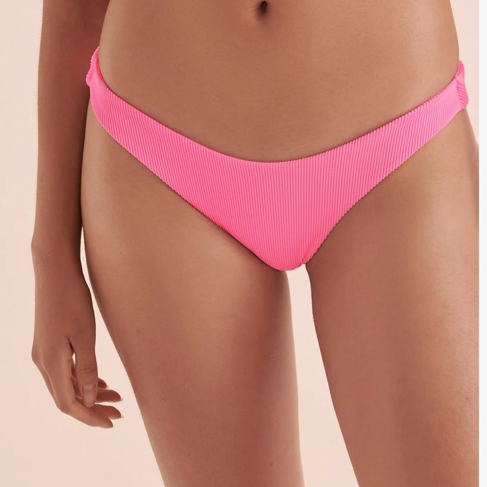 Bikini 🔥SOLD🔥 - Picture 3 of 9